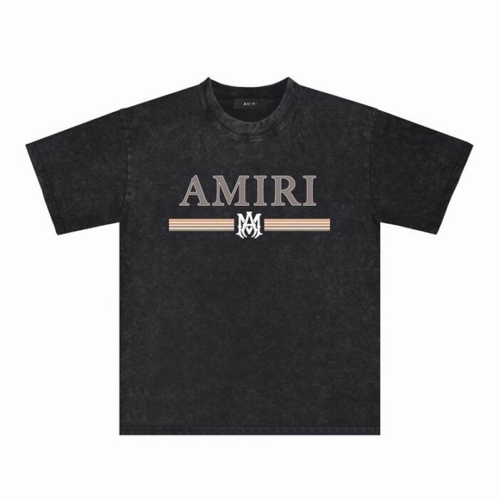 Tricou