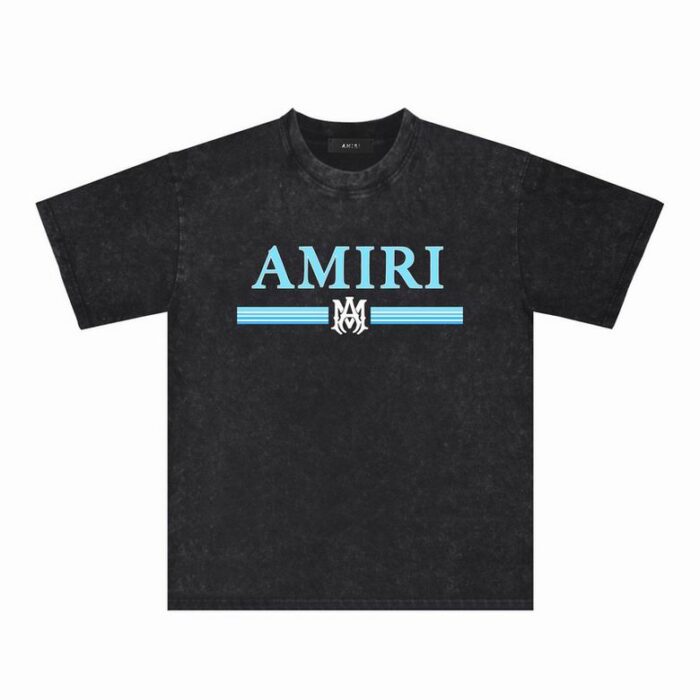 Tricou