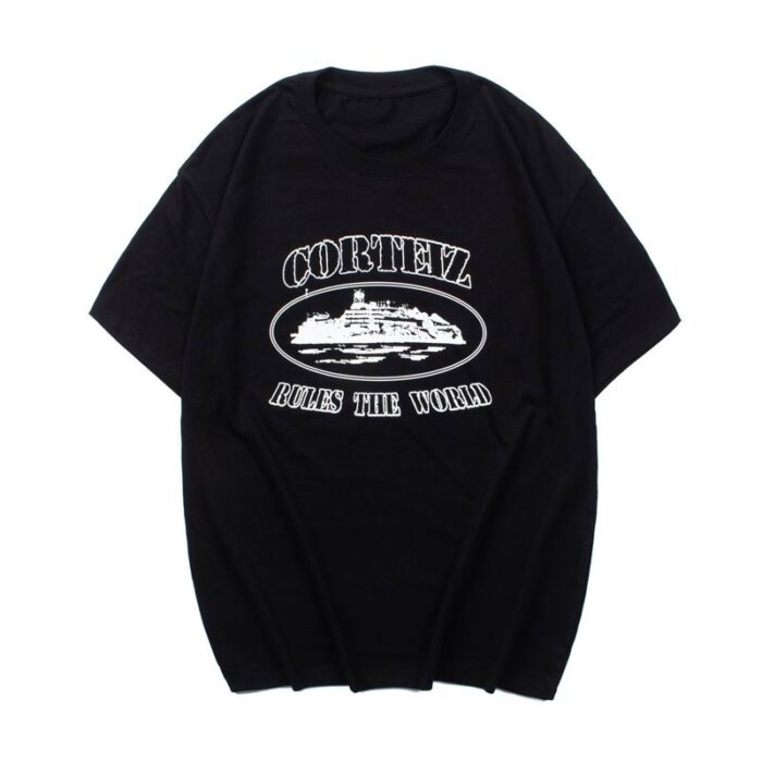 Tricou