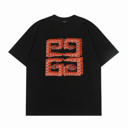 Tricou