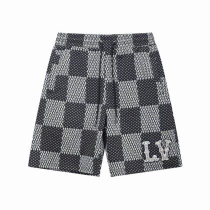 Pantaloni scurți