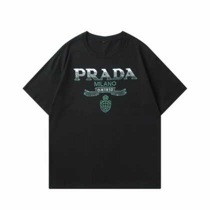 Tricou