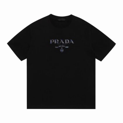 Tricou