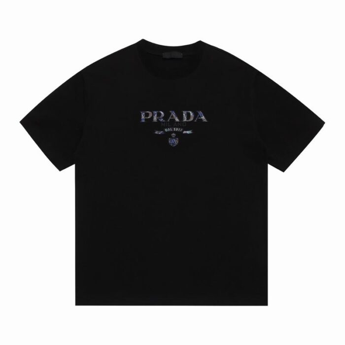 Tricou